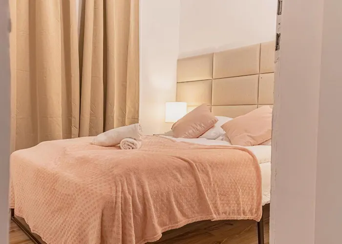 Comfortable 2br Perfect For Short * וינה